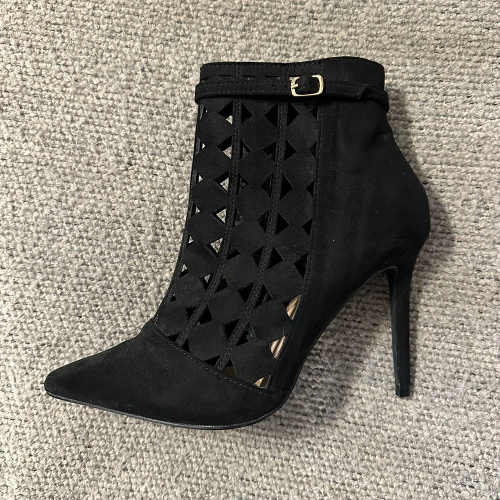 Ankle Heel Booties Pointed Toe Stiletto Faux Suede 8.5 Black Cutout Gold Buckle